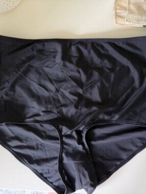 Summersalt The Classic High Rise bikini bottoms - Sea Urchin (black)